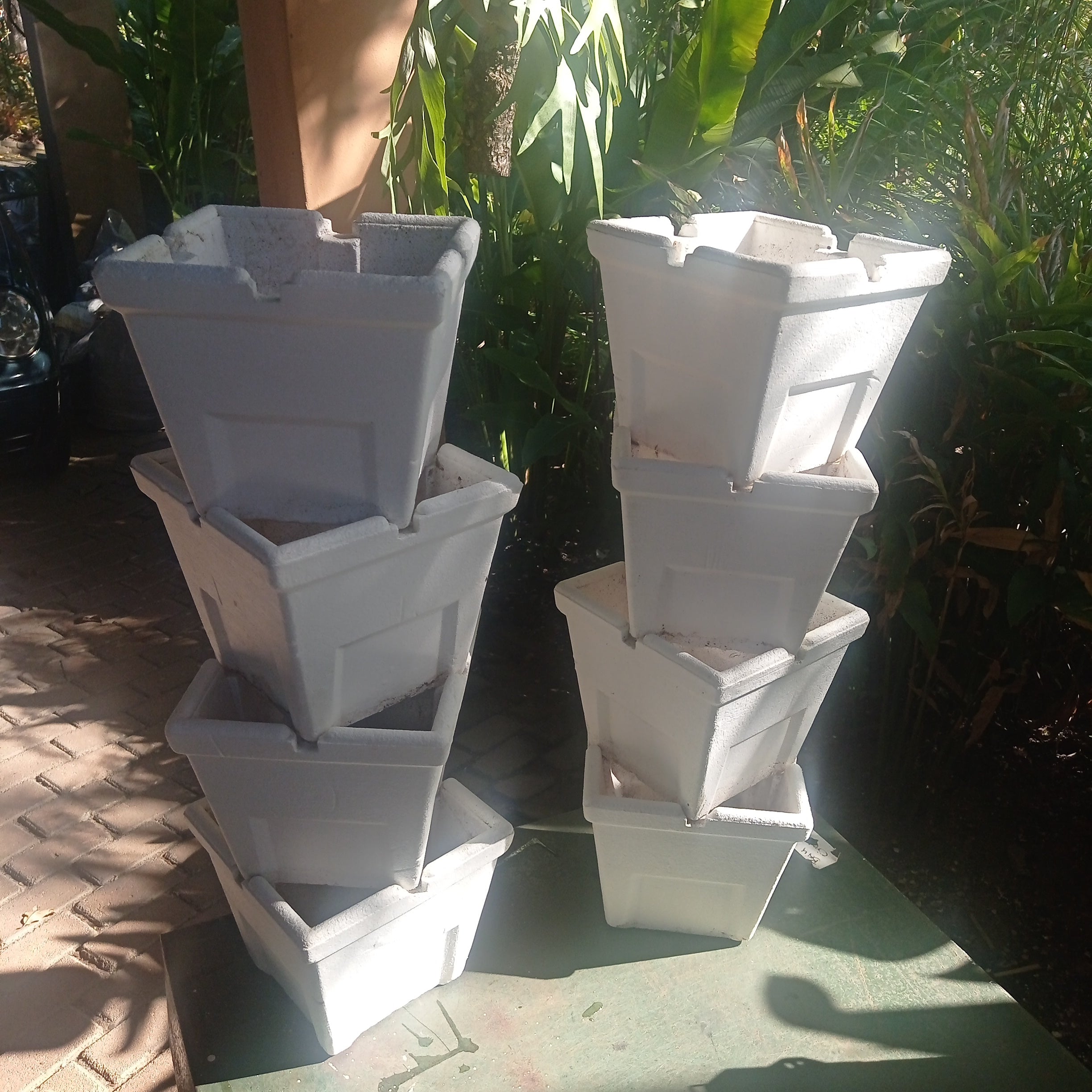 Polystyrene verti gro pots ( 2nd hand good condition)